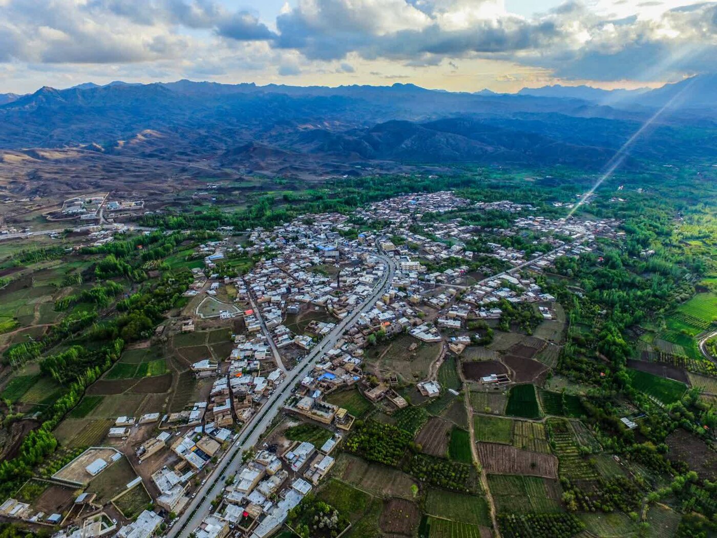 کوهسرخ هنوز درگیر ابتدایی‌ترین زیرساخت‌هاست