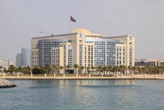 امارات تمام مبادلات تجاری و مالی خود با ایران را تعلیق کرد