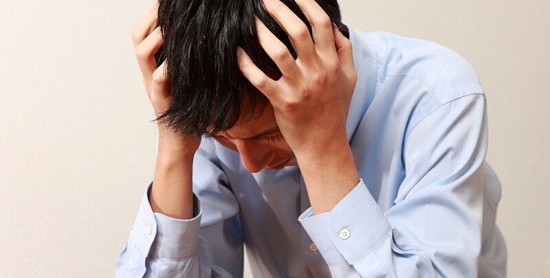 چرا همیشه مضطربیم؟ نشانه های اضطراب مزمن که جدی گرفته نمی شوند