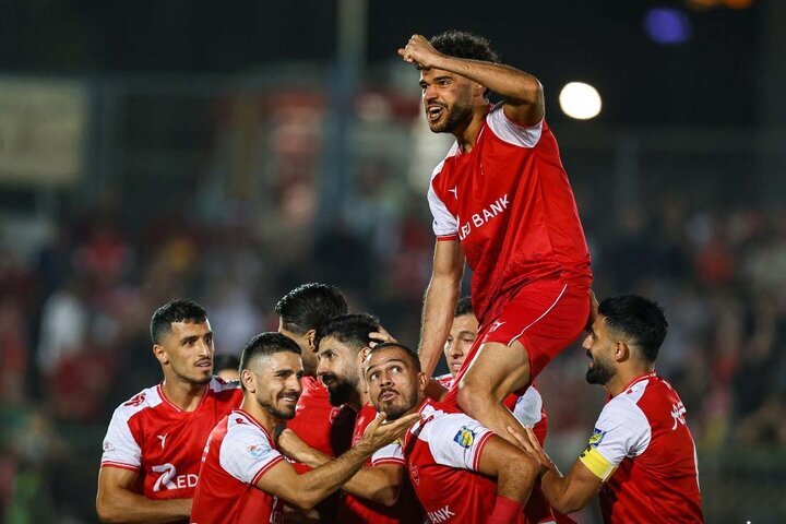 پرسپولیس ۴-۱ استقلال خوزستان/ سرخ‌ها با یک پیروزی پرگل صدرنشین شدند