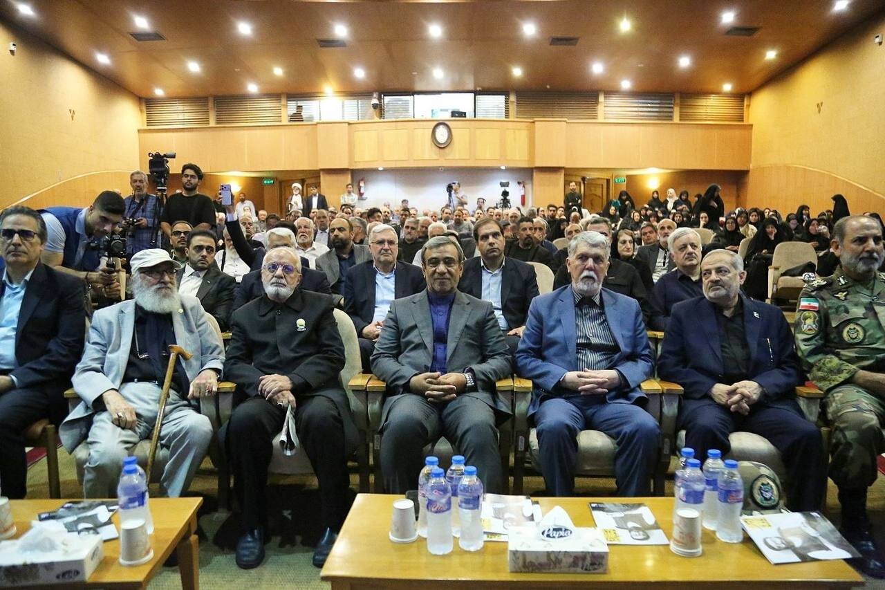 ویژه برنامه امین ایران با حضور یاران خراسانی رهبر شهید برگزار شد