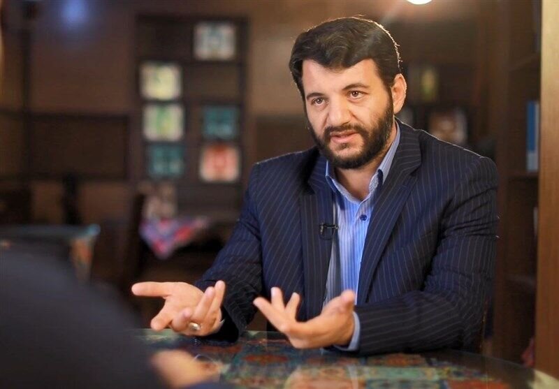 آقای عبدالملکی در زمین دشمن بازی نکنید!