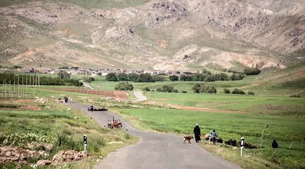 روستای چرمله علیا، دیدار با بهار در تابستان
