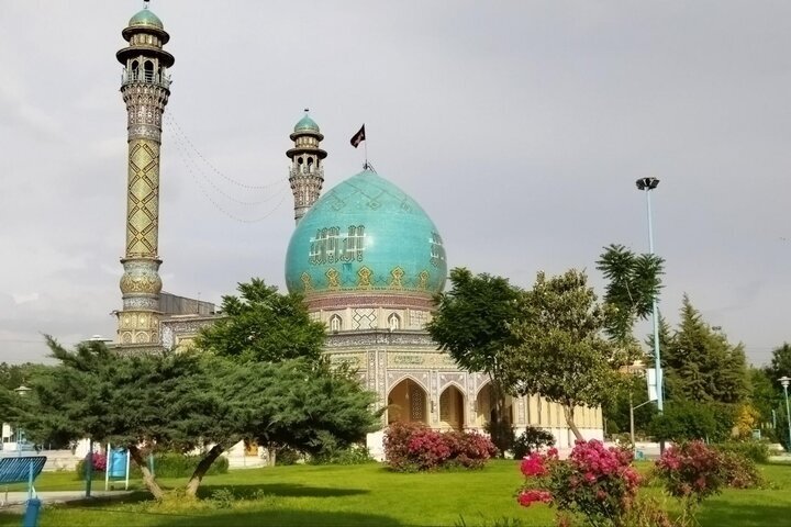 به آرامگاه امامزاده طاهر کرج رسیدگی کنید