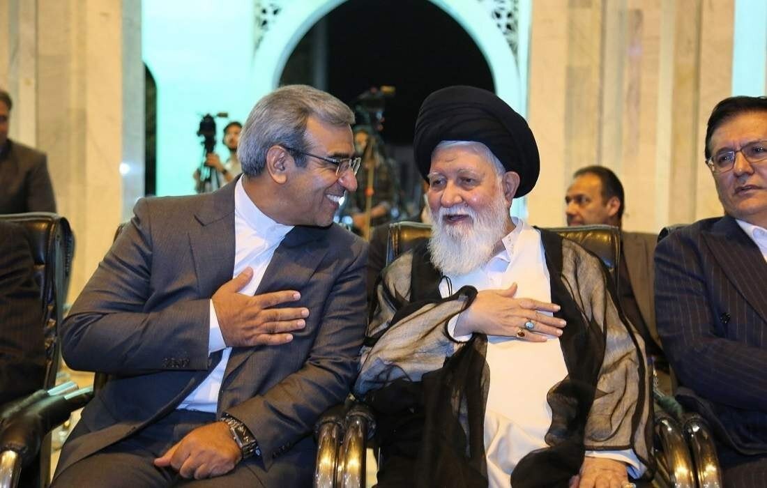 آیت‌الله علم‌الهدی: مشکلات کشور با مدیریت و همت نخبگان قابل حل است