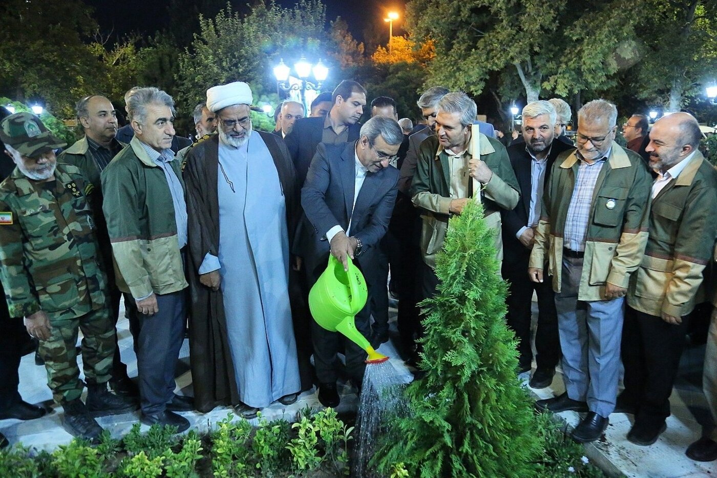 آیت‌الله علم‌الهدی: وضعیت کشور «مستأصل‌کننده» نیست/ مشکلات با مدیریت و همت نخبگان قابل حل است