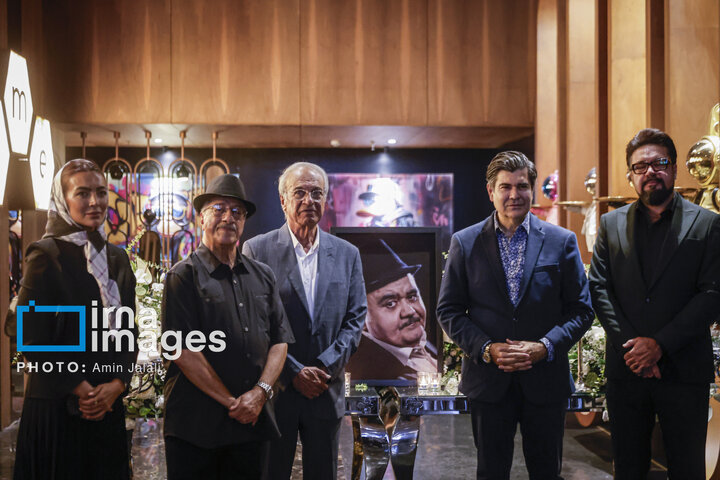 چهلم اکبر عبدی