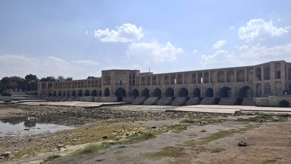زاینده رود دوباره از جریان افتاد