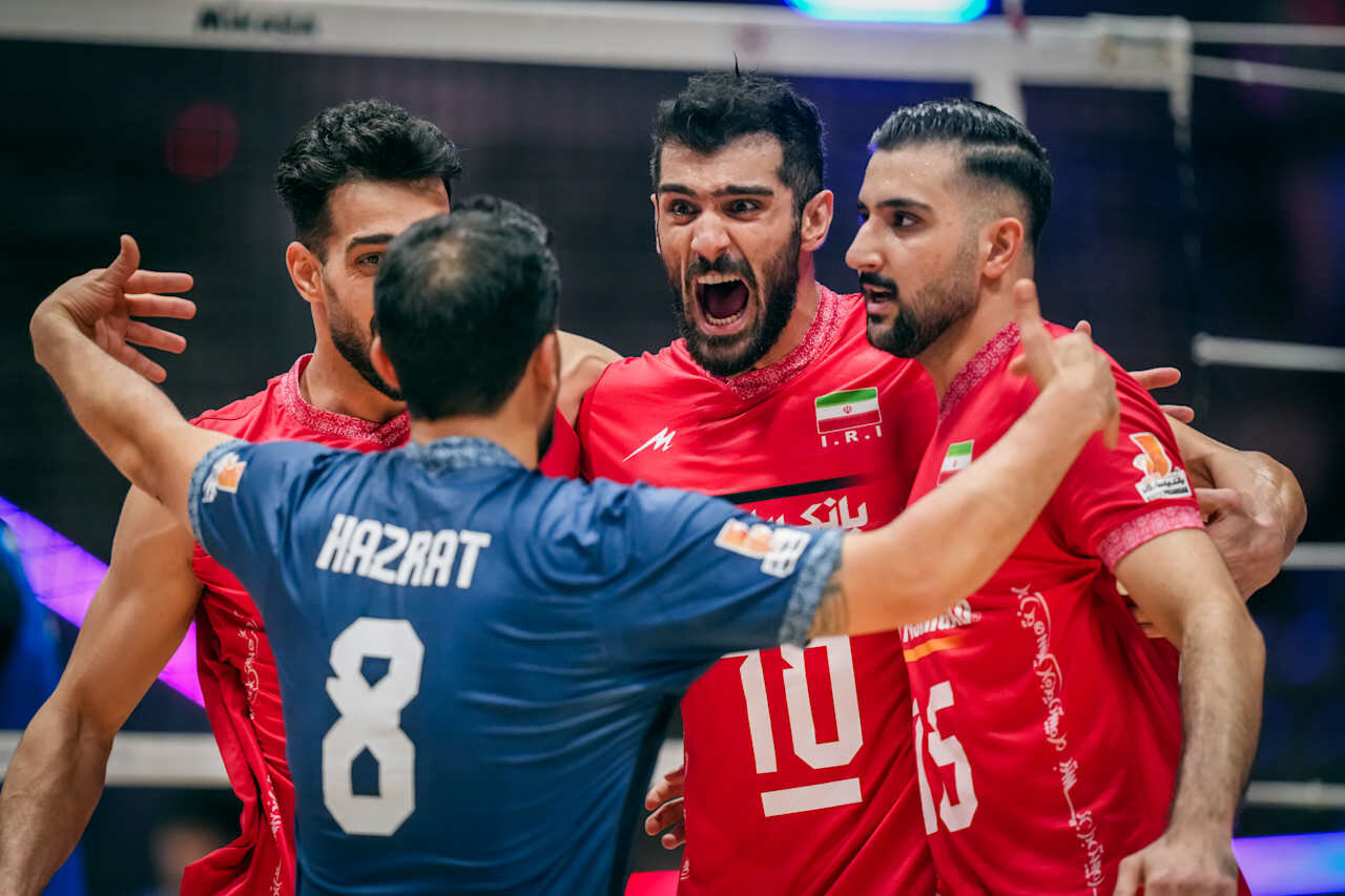 ایران ٣- چین یک: حریف می‌طلبیم!