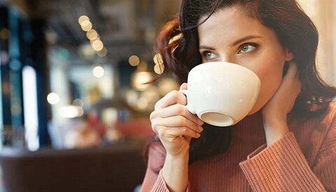 کافئین قهوه چگونه از دانه تا فنجان تغییر می‌کند؟