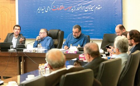 پورابراهیمی در نشست‌ گفتمان کاهش رنج مردم: اقتصاد ایران نیازمند آرایش جنگ اقتصادی است