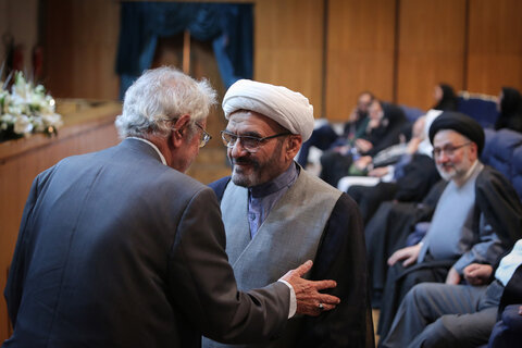 قاسم‌زاده؛ مرد مدارا