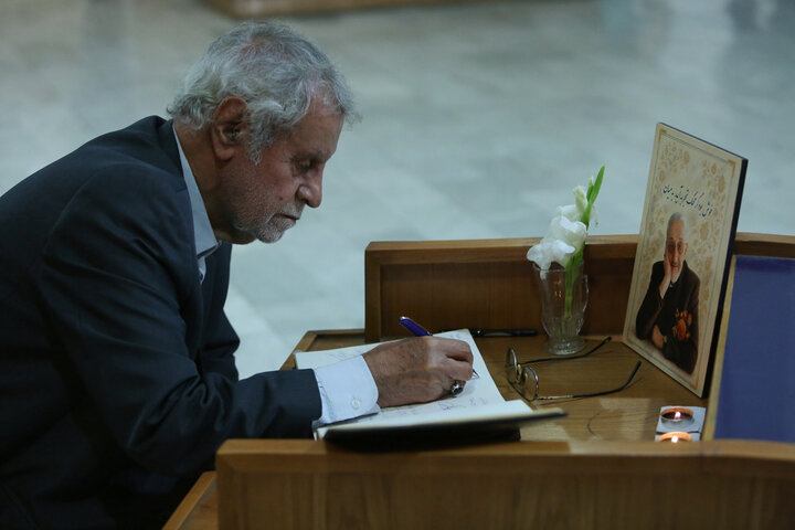 دکتر قاسم زاده