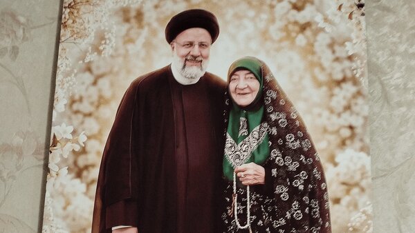 خبر درگذشت مادر شهید رئیسی تکذیب شد