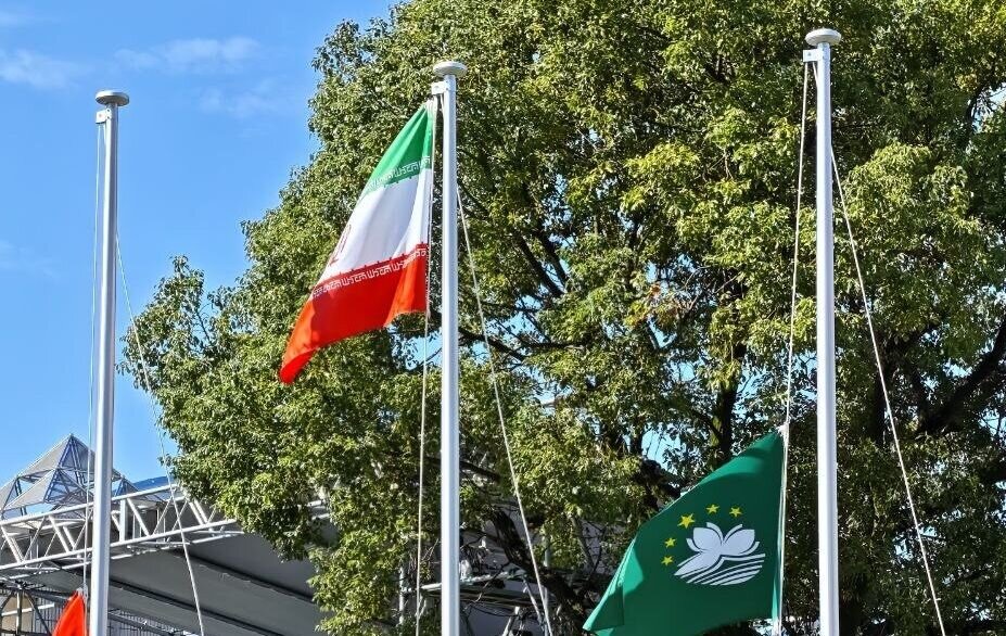 اهتزاز پرچم ایران در دهکده بازی‌های آسیایی ناگویا +عکس