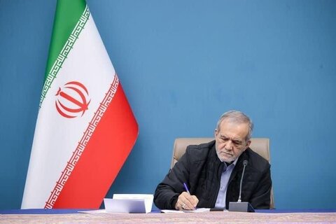 پزشکیان: زبان زیبای فارسی یکی از استوارترین ستون‌های هویت و فرهنگ ایرانی است