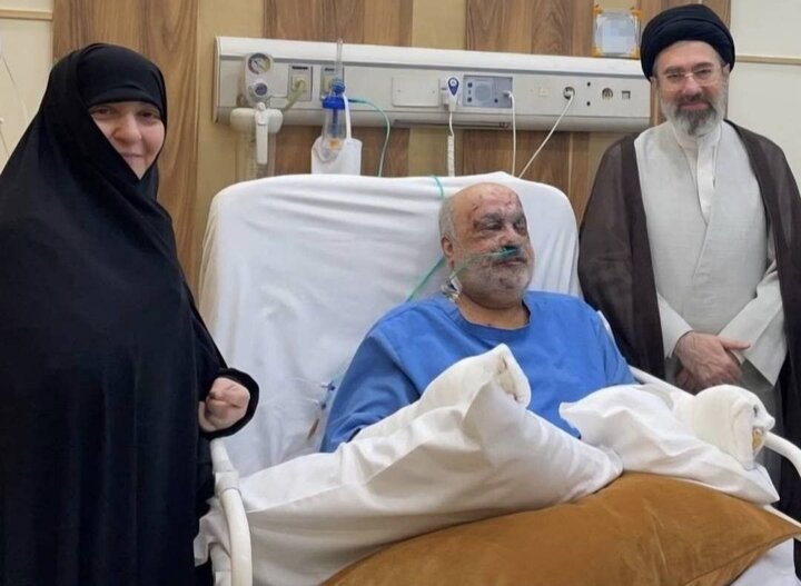 انتشار برای نخستین بار؛ عیادت رهبر انقلاب از جانباز ایرانی جنایت انفجار پیجرها در لبنان