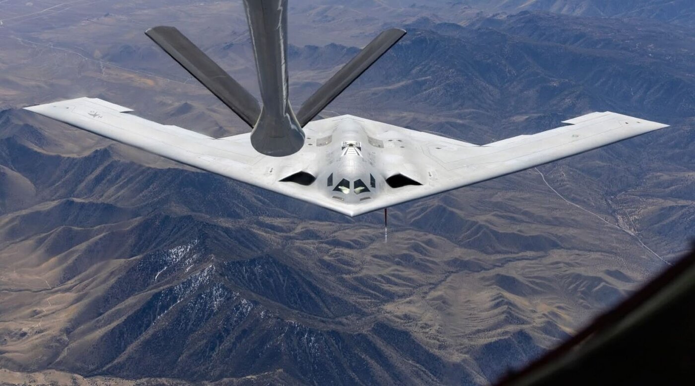 افزایش پرواز ناوگان قدیمی بمبافکنهای هستهای B-52 آمریکا همزمان با تأخیر در برنامه B-21