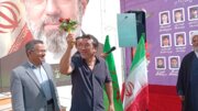 خداداد عزیزی زنگ آغاز تحصیلی مدرسه موقوفه‌ای را نواخت +ویدیو