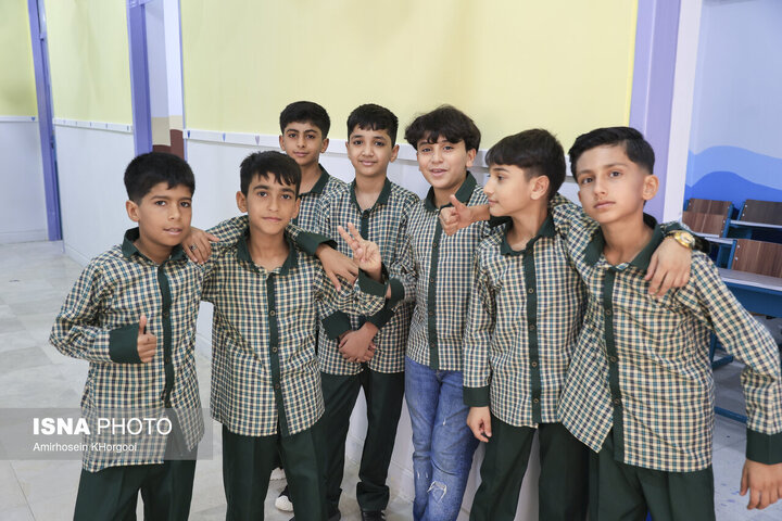 مدرسه شجره طیبه میناب