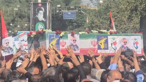 پیکر سردار شهید حسین ظریفی در گناباد تشییع شد