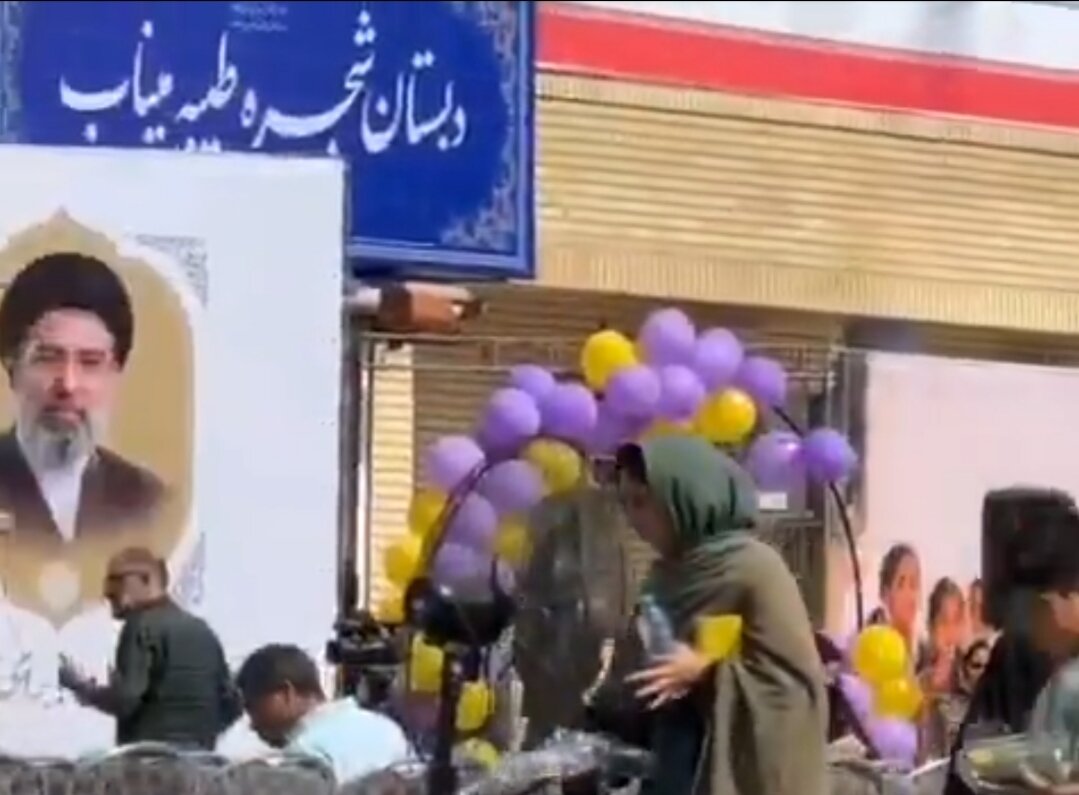 مادری که دلتنگ فرزند شهید و نگران مدرسه میناب است +ویدیو