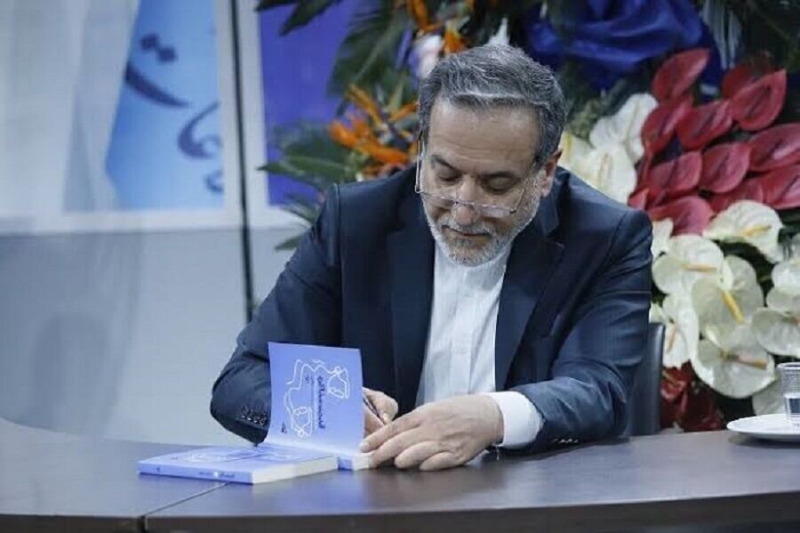 کدام مقام آمریکایی کتاب «قدرت مذاکره» عراقچی را خوانده است +ویدیو