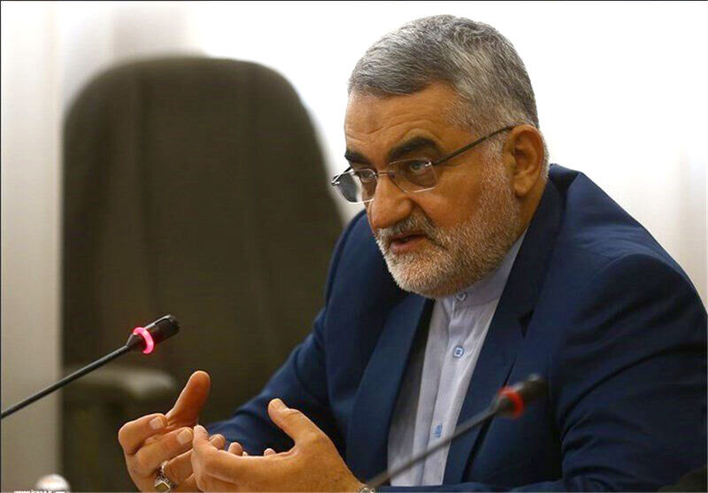 بروجردی: سیاست ایران در قبال تنگه هرمز تغییر نمیکند