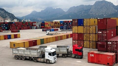 تأکید استاندار مازندران بر فعالیت ۲۴ ساعته گمرکات استان