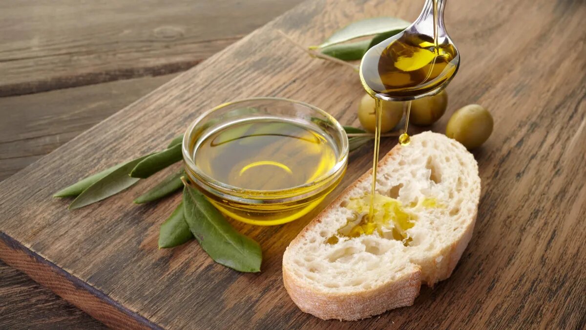 راه‌کار طبیعی برای کنترل قند خون؛ با معجزه مصرف روغن زیتون آشنا شوید