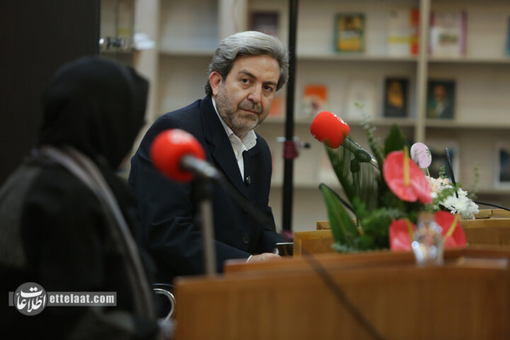 مراسم رونمایی و نقد کتاب «اخلاق رسانه در عصر اطلاعات»