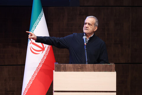 پزشکیان: با بمب و موشک نمی‌توان یک جامعه را به تسلیم وادار کرد