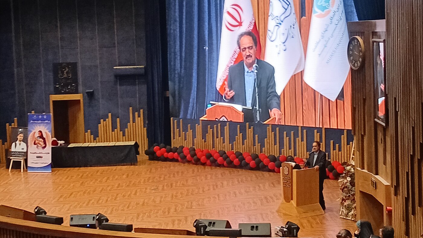 هدیه ۱۰۰میلیارد تومانی تولیت آستان قدس رضوی به پرستاران در مشهد
