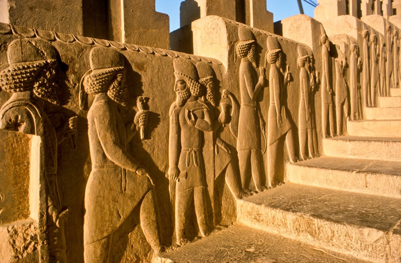 ما نه از غرب که از خودمان عقب ماندهایم