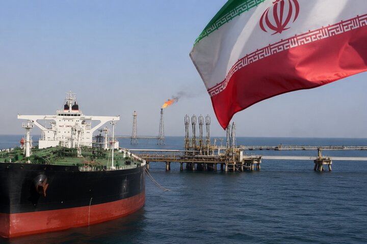 ایران - با وجود محاصره دریایی آمریکا - گاز مایع و سوخت هواپیما صادر می‌کند
