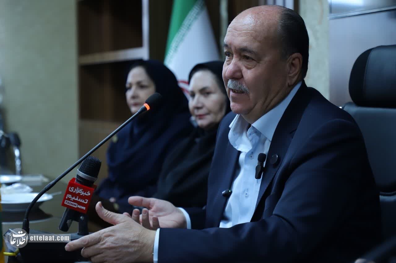درخشش ۳۲ واحد نمونه ملی و استانی در خراسان رضوی؛ از بکارگیری زندانیان تا اشتغال زنان سرپرست خانوار