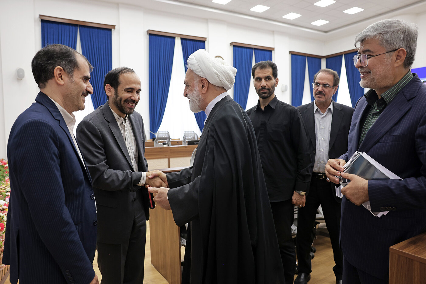 ادامه نشست‌های رئیس عدلیه با جوامع نخبگانی؛ محسنی اژه‌ای:&nbsp;وقتی از ناکارآمدی‌های حوزه‌ اقتصاد می‌گوییم، نباید توطئه‌های دشمنان را فراموش کنیم