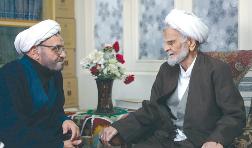 عیادت سرپرست و مدیران مؤسسه اطلاعات از حجت‌الاسلام حجتی کرمانی