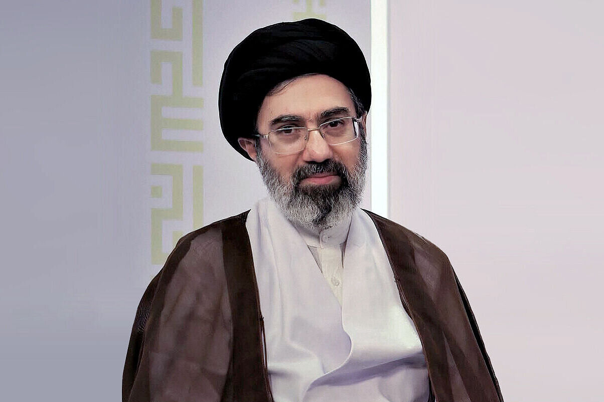 آیت الله سید مجتبی خامنه‌ای، رهبر انقلاب اسلامی
