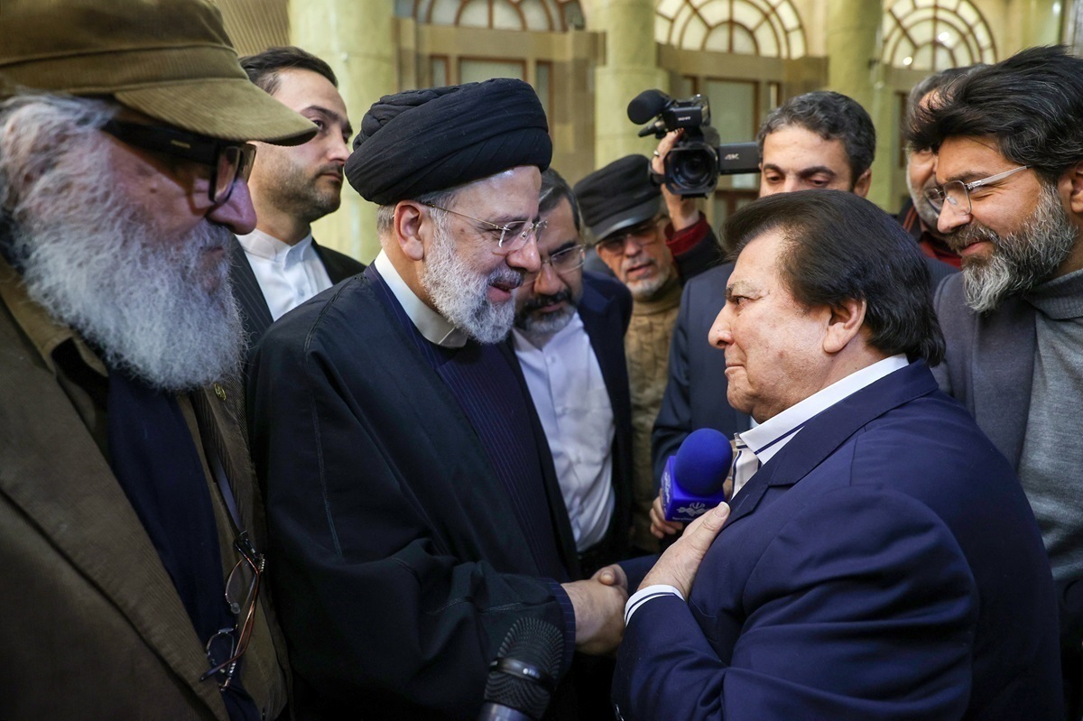 پشت پرده حضور تتلو و عباس قادری در کنار رئیسی چه بود؟