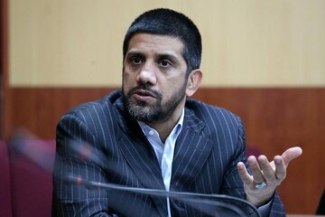 دبیر باز هم رئیس فدراسیون کشتی شد
