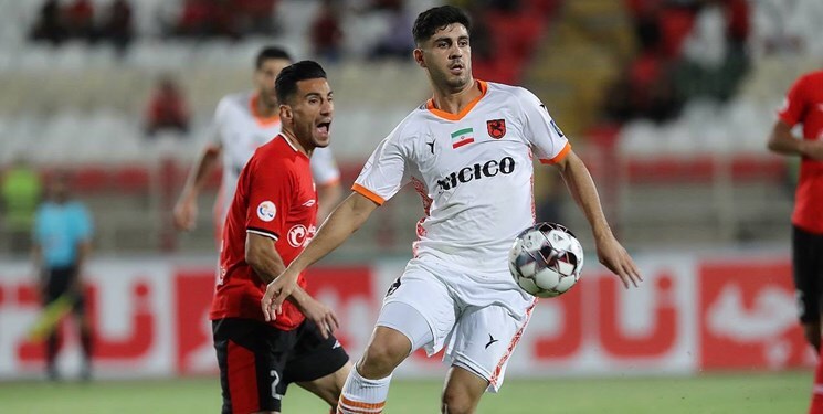 یک پرسپولیسی عروسی را به کوچه تراکتور برد