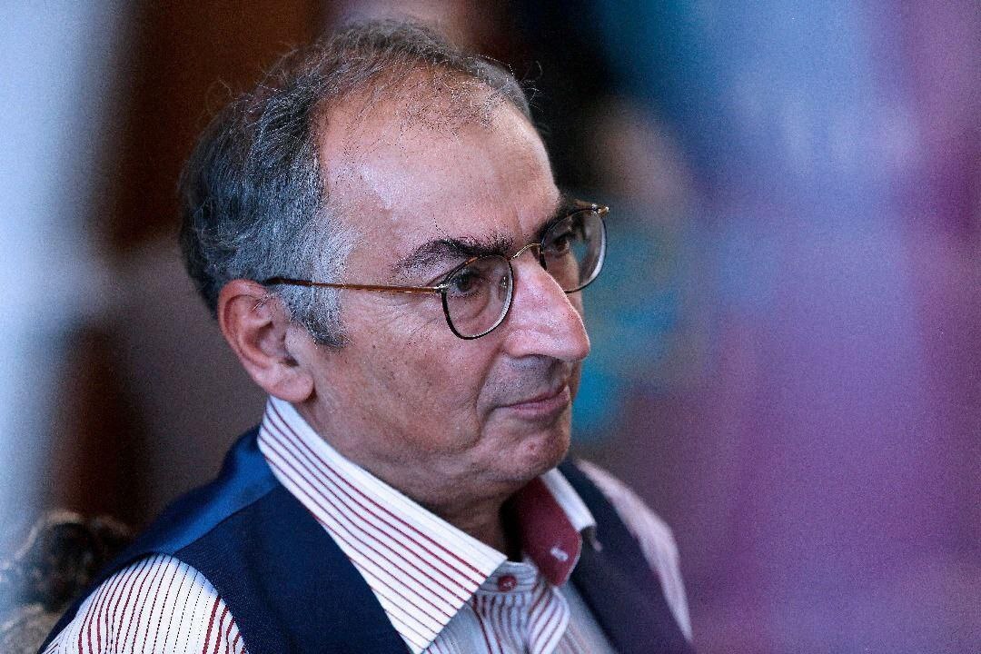 «صادق زیباکلام» دچار سانحه شد «صادق زیباکلام» دچار سانحه شد