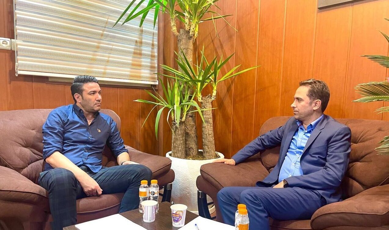 مراسم آشتی‌کنان نکونام و خطیر در دفتر دبیر